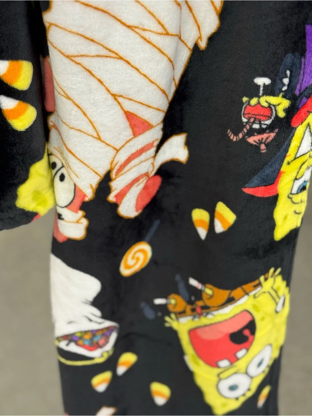 SpongeBob SquarePants & Patrick Halloween Plush Throw Blanket, black